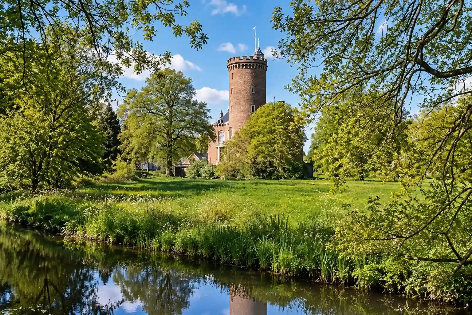 Cycling route through Castle Valley and Utrechtse Heuvelrug